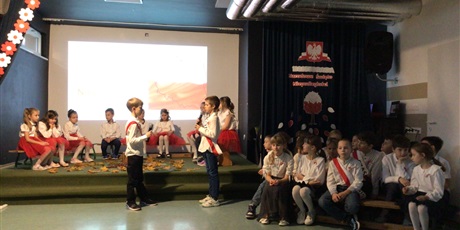 Powiększ grafikę: narodowe-swieto-niepodleglosci-klasy-i-iii-653834.jpg