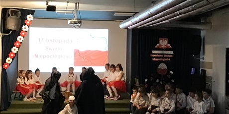 Powiększ grafikę: narodowe-swieto-niepodleglosci-klasy-i-iii-653836.jpg