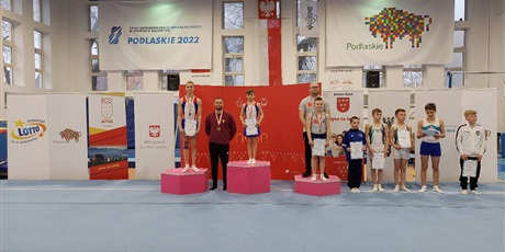 Powiększ grafikę: ogolnopolska-olimpiada-mlodziezy-w-sportach-halowych-gimnastyka-sportowa-351490.jpg