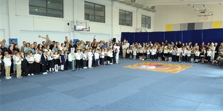Powiększ grafikę: slubowanie-klas-pierwszych-710561.jpg