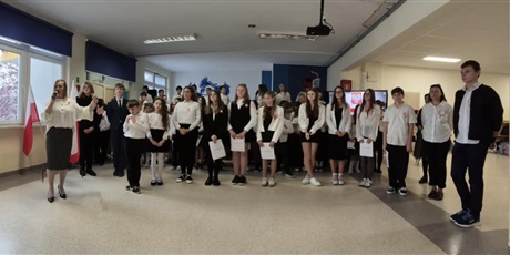 Powiększ grafikę: uroczysta-akademia-z-okazji-swieta-niepodleglosci-653414.jpg