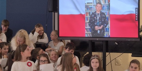 Powiększ grafikę: uroczysta-akademia-z-okazji-swieta-niepodleglosci-653423.jpg