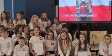 Powiększ grafikę: uroczysta-akademia-z-okazji-swieta-niepodleglosci-653425.jpg