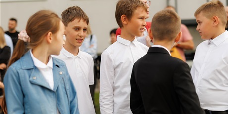 Powiększ grafikę: uroczyste-rozpoczecie-roku-szkolnego-2025-2026-636828.jpg