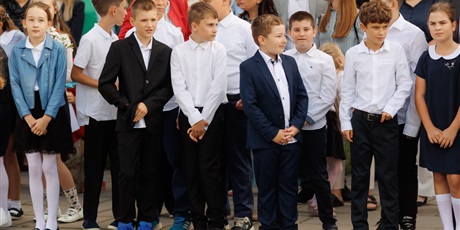 Powiększ grafikę: uroczyste-rozpoczecie-roku-szkolnego-2025-2026-636829.jpg