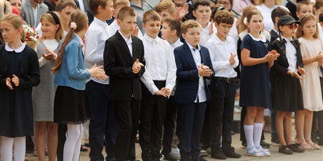 Powiększ grafikę: uroczyste-rozpoczecie-roku-szkolnego-2025-2026-636863.jpg