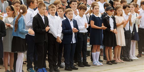 Powiększ grafikę: uroczyste-rozpoczecie-roku-szkolnego-2025-2026-636864.jpg